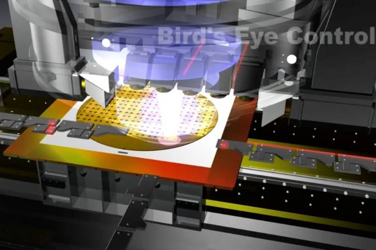 AVA平台 女人过了40岁夏天要怎么穿衣?认准这些搭配模式,简约又高级